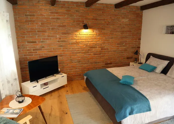 Apartment Little House
